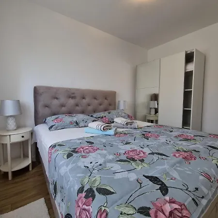 Manuel Apartment *